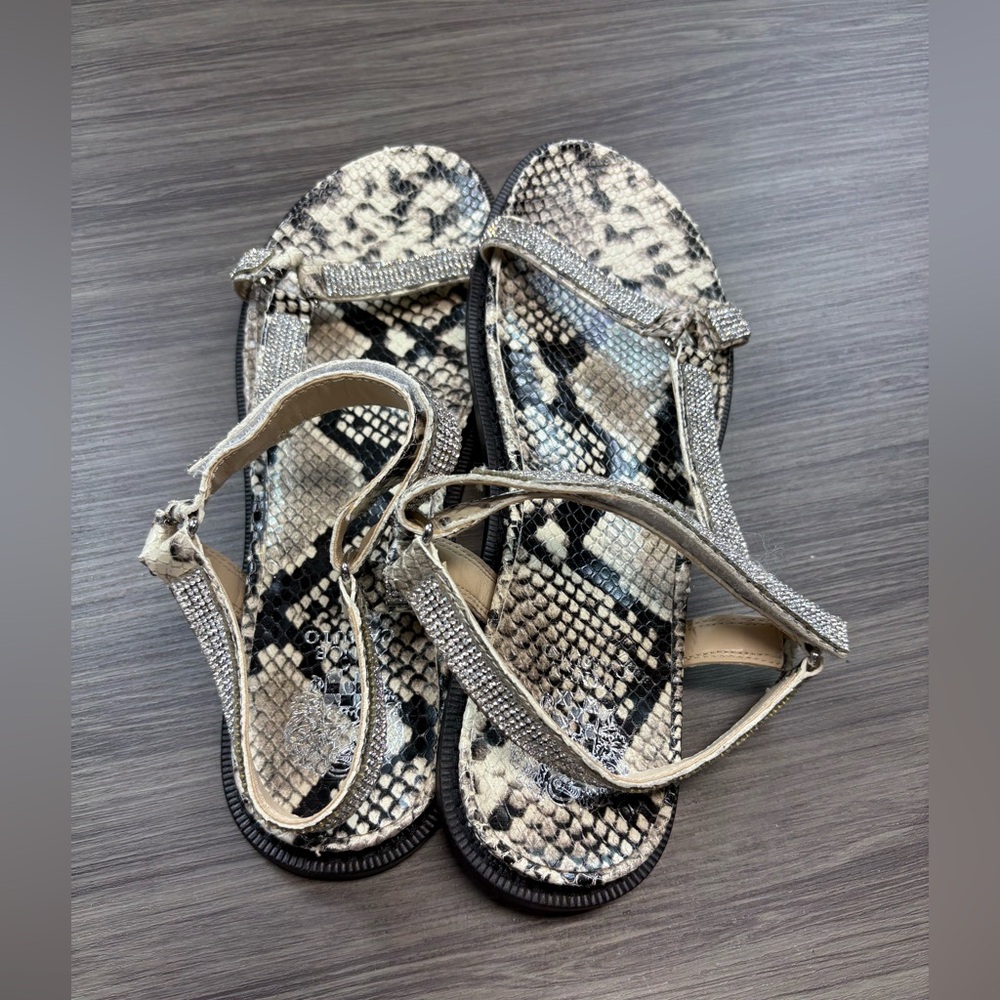 Vince Camuto Arabelem Snakeskin Sandals Women's 9.5 Casual Slip On Crystal Strap - Picture 3 of 6